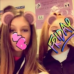 Meet your Posher, Alexis